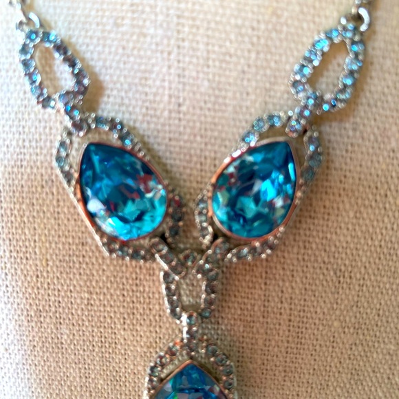 Gorgeous Givenchy Choker light royal blue crystals NWOT - Picture 3 of 7